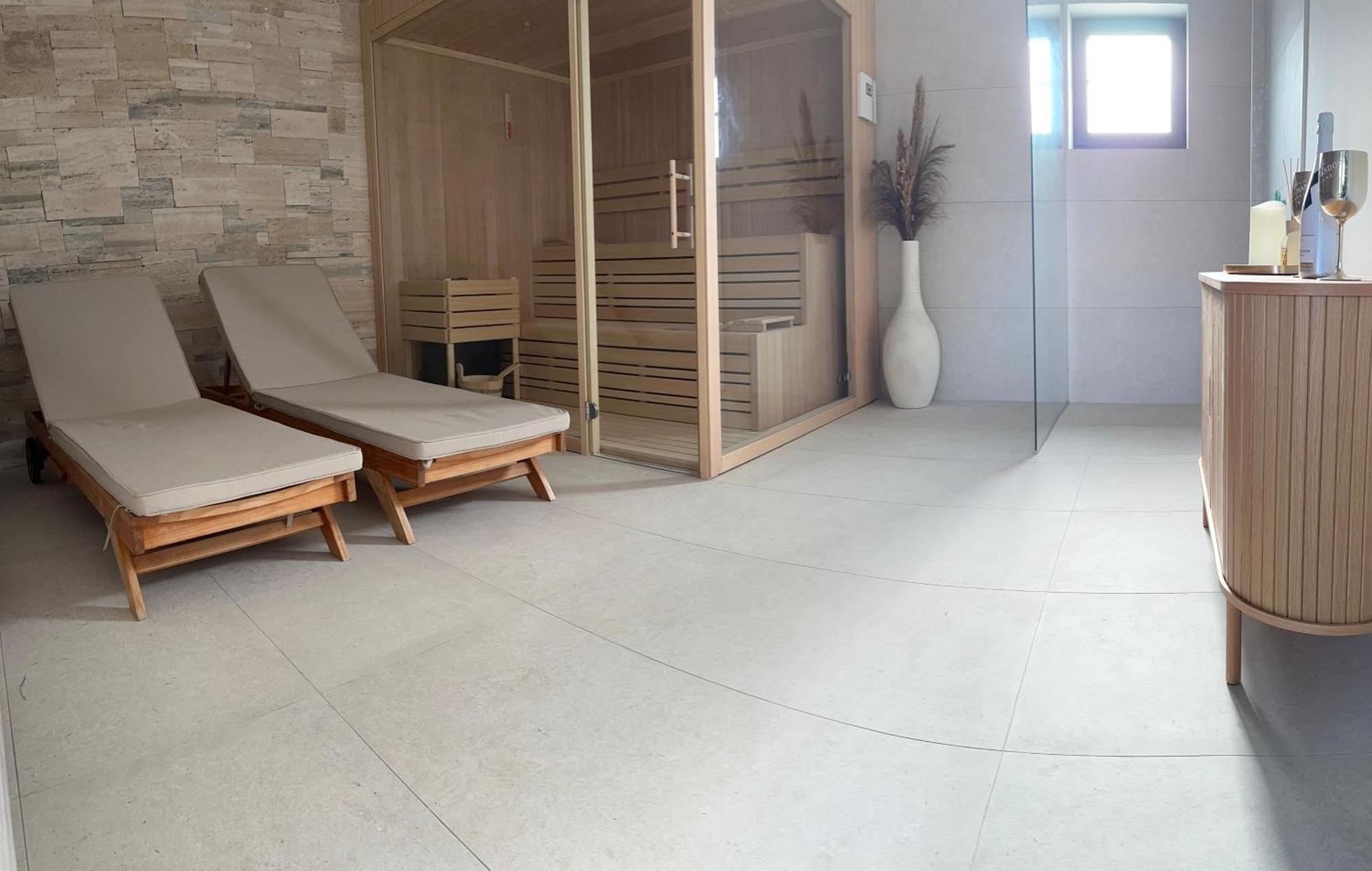 Villa Tina With Swimming Pool, Tennis Court, Games Room, Sauna, Gym, Bbq Policnik Exterior foto